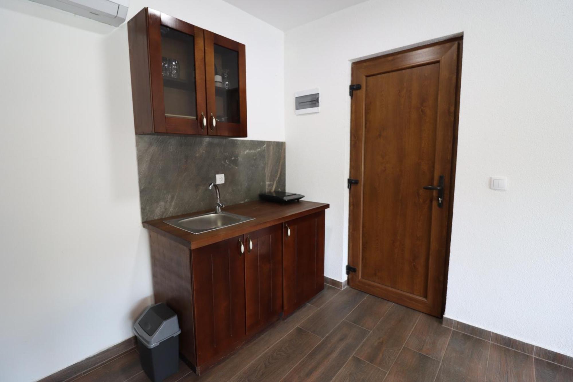 Dunavska Vila Milosavljevic Donji Milanovac Exterior foto