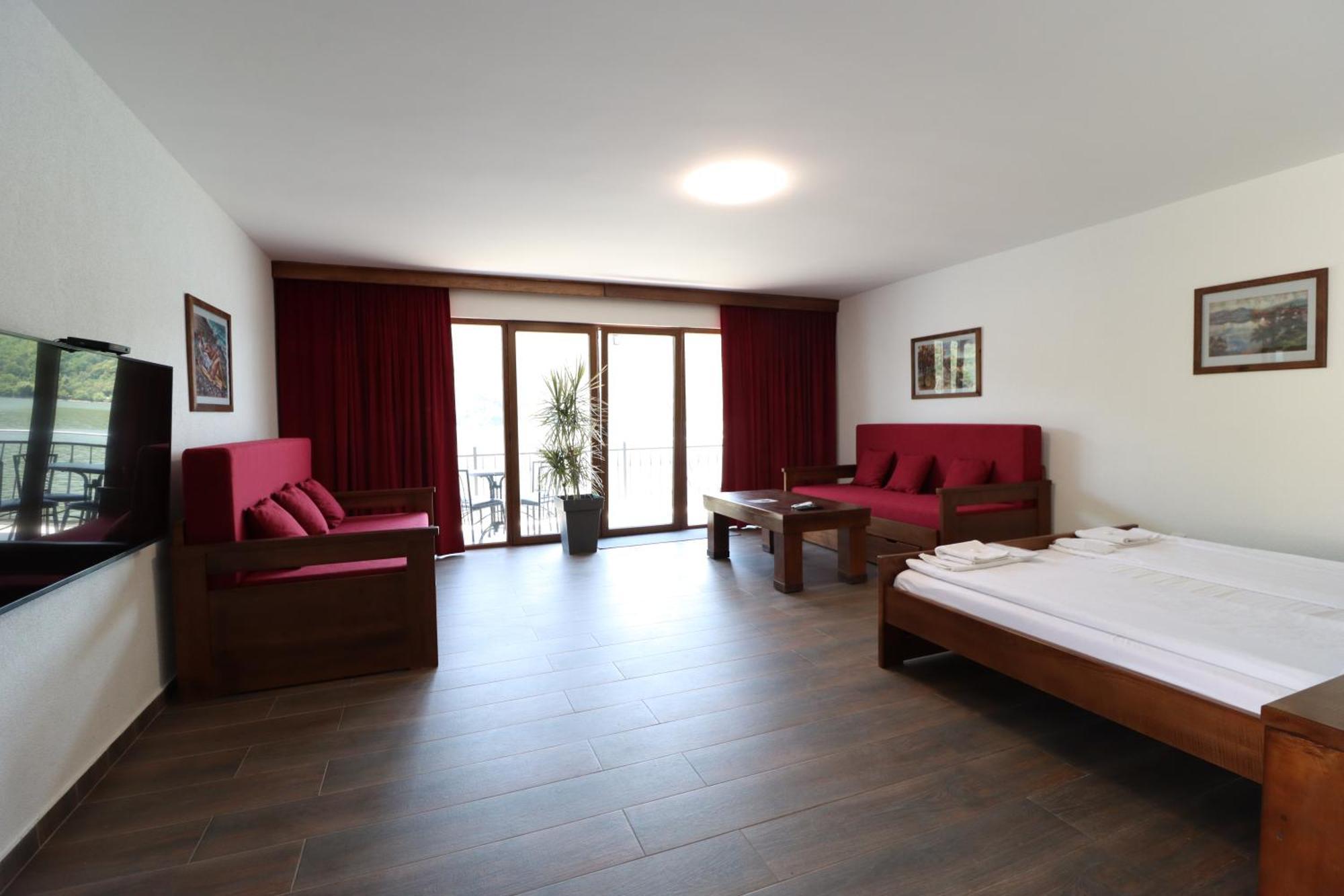 Dunavska Vila Milosavljevic Donji Milanovac Exterior foto